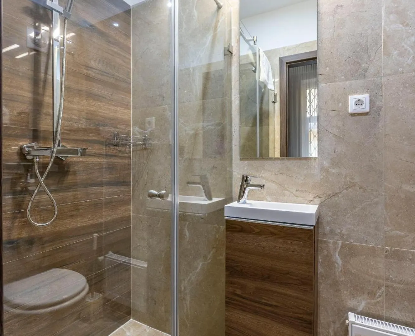 Luxurious Elizabeth St Residence With Sauna Budapest Hungary